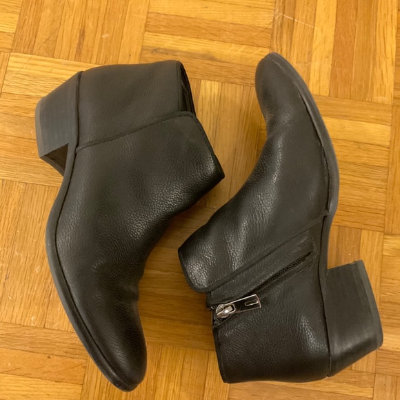 Sam Edelman Petty Ankle Boots - Picture 2 of 8